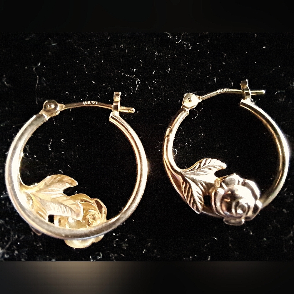 Pair of 14k Black Hills Gold Hoop earrings